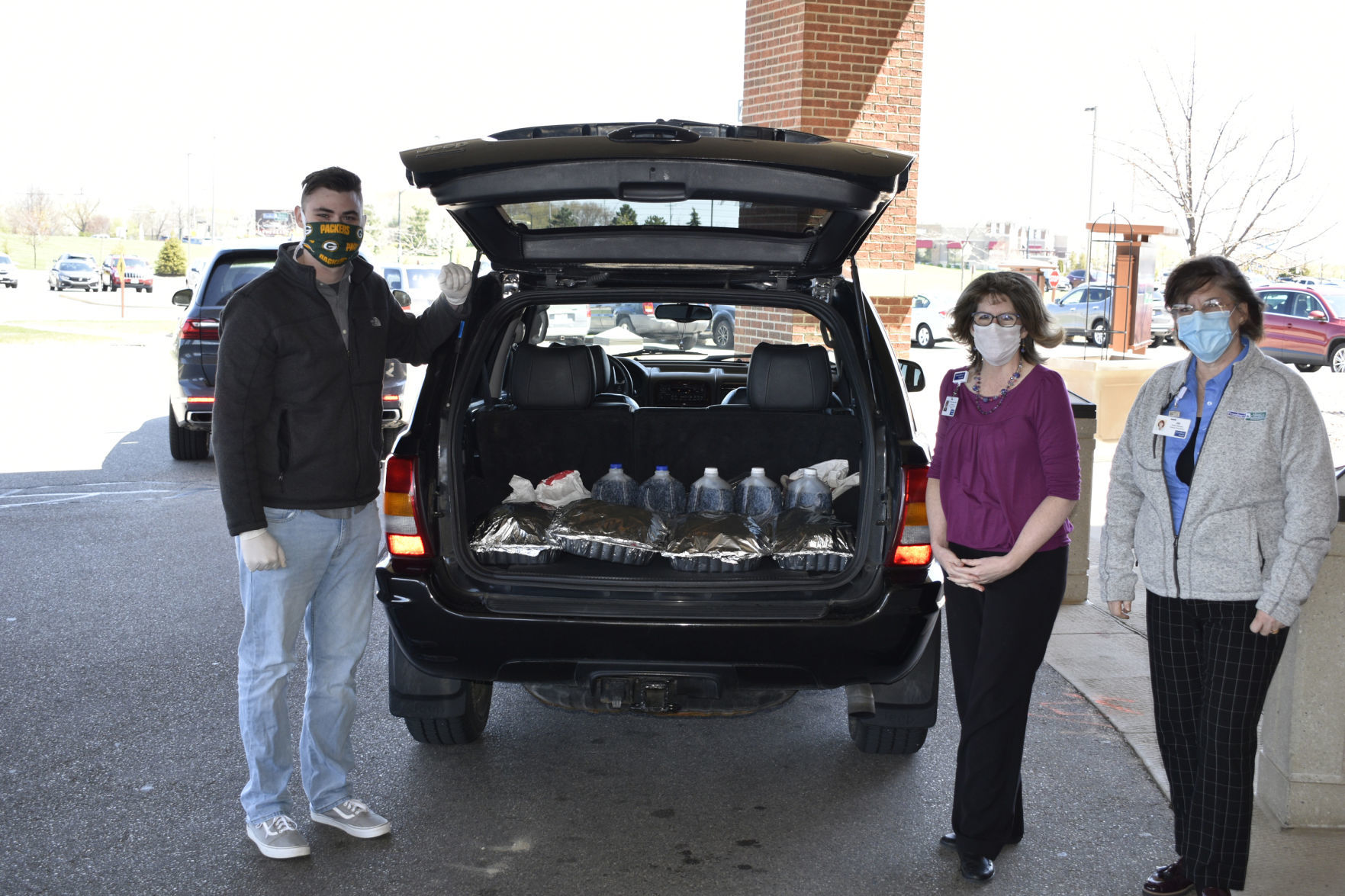 Baars donates to Froedtert Pleasant Prairie